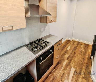 3 bedroom terraced house to rent - Photo 5