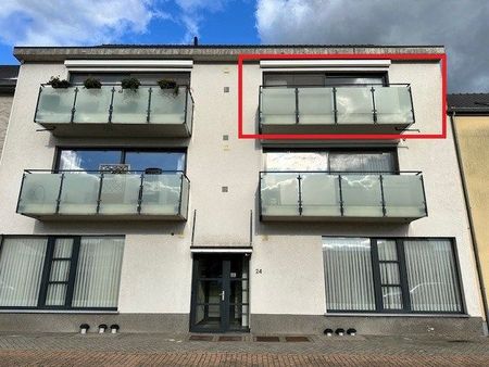 Verzorgd appartement op de 1ste verdieping met 2 slaapkamers, autostandplaats, lift, terras te Neeroeteren. - Foto 4