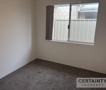 Modern Elegance in YANCHEP: Stylish Living at its Best! - Photo 4