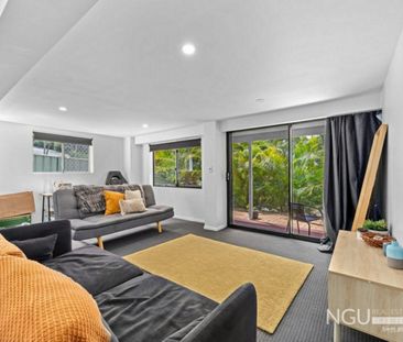 Spacious Dual-Living Family Home with 5 Bedrooms in Prime Goodna Lo... - Photo 2