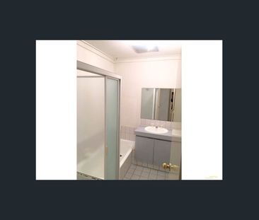 Location location location @ $750 per week - Photo 4