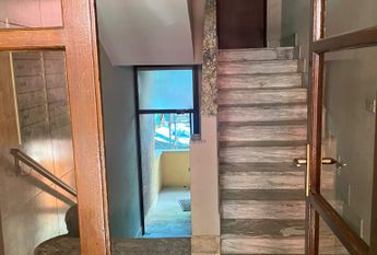 Большая студия возле метро Амендола