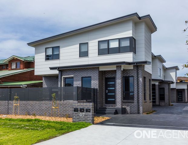 2/67 Parkes Street - Photo 1