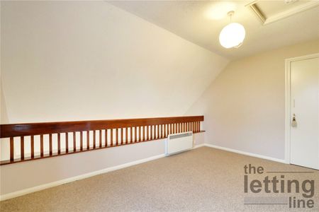 Pilgrims Close, London, N13 4HX - Photo 3