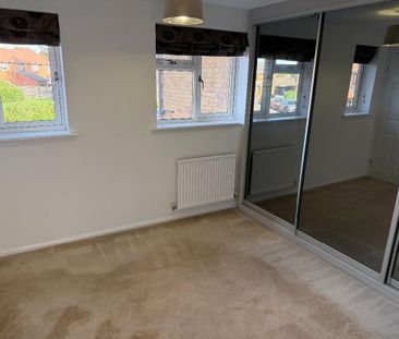 2 bedroom semi-detached house to rent - Photo 5