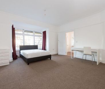 1 bedroom in a house share to rent - Photo 5