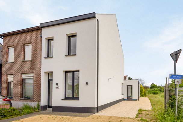 Instapklare HOB op ruim perceel van 9a 90ca. - Photo 1