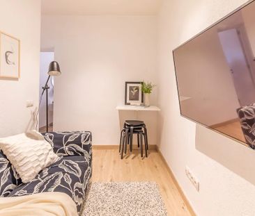 Calle de Dolores, Madrid, Community of Madrid 28039 - Photo 4