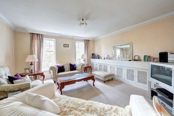 Pine Grove, Wimbledon, SW19, London - Photo 1