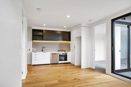 Modern Apartment with Exceptional Style and Convenience - Photo 2