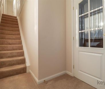 3 bedroom semi-detached house to rent - Photo 3