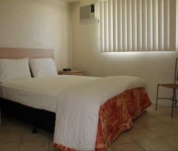 Fully-furnished beachside apartment - walk to The Strand and local ... - Photo 1