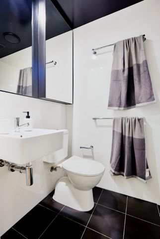 Signature Studio Apartment-Double Bed with Standard View - Photo 5