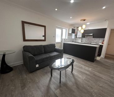 Ninian Road, Cardiff - Photo 3