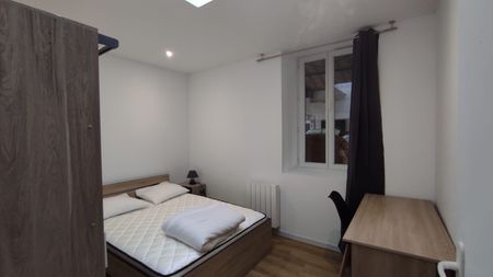 Location Appartement 4 pièces 65m² COGNAC 16100 - Photo 2