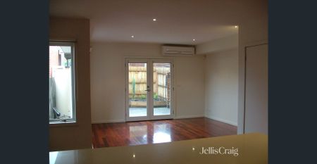 Three Bedroom Townhouse in Northcote - Photo 5