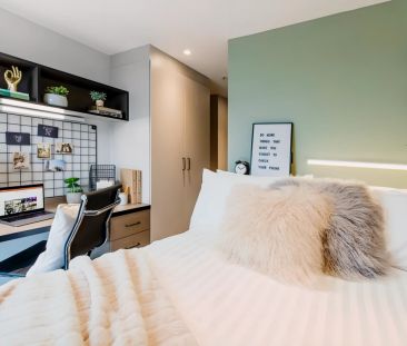 Premium 5 Bed Apartment Larger Room - Photo 2