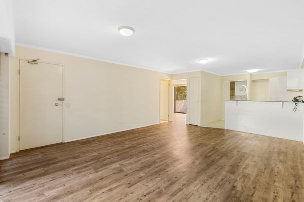 11/55 Harries Road, Coorparoo. - Photo 1