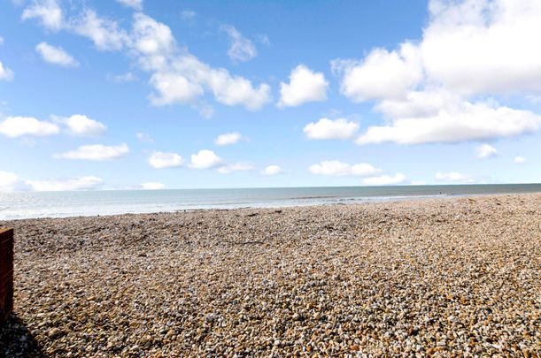 Seafields, East Bracklesham Drive - Photo 1