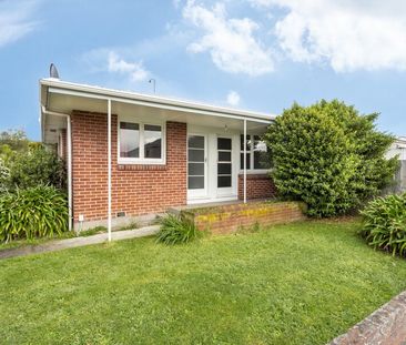 RICCARTON - Photo 1