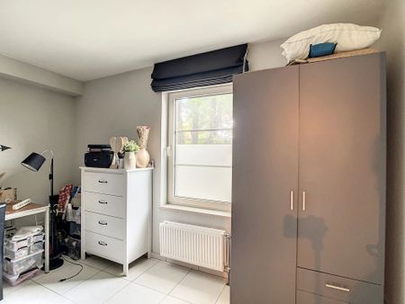 Gelijkvloers appartement met 2 slaapkamers gelegen in het centrum. - Foto 4