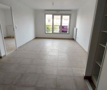 Location Appartement 2 pièces 46m² LUCE 28110 - Photo 2