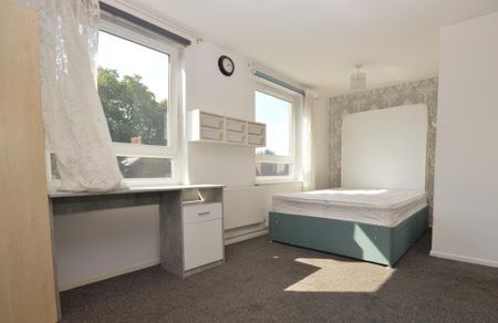 3 bedroom maisonette to rent - Photo 4