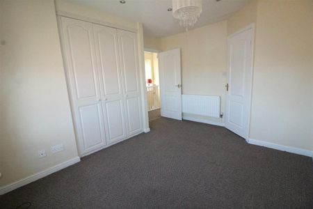 3 bedroom detached house to rent - Photo 4
