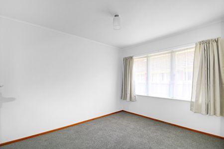 CENTRAL FLAT FERGUSSON DRIVE - GREAT LOCATION - Photo 4