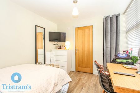 2 bed Apartment for Rent - Photo 4