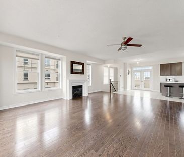 For Lease - 79 Cathedral High Street, Markham, Ontario - Photo 5