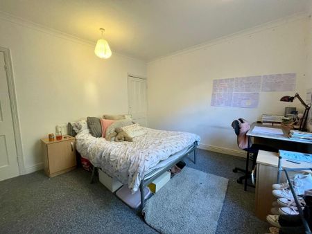 3 bedroom terraced house to rent - Photo 4