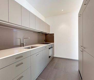 Auf der Suche nach einer zentralen und modernen Wohnung? - Photo 3