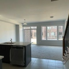 For Lease - 112 Corley Street, Kawartha Lakes, Ontario - Photo 1