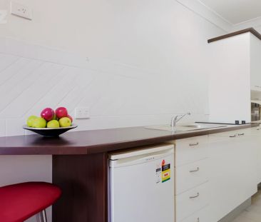 Studio Apartment - Photo 4