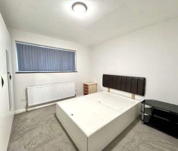 Cygnet Avenue, Greater London, TW14 - Photo 4