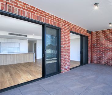 Executive Central Living - Photo 5