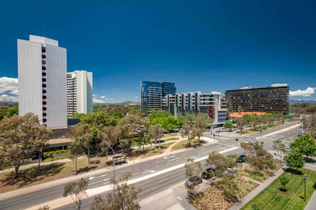 One Bedroom Apartment In Prime Location - Photo 4