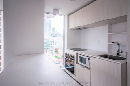 88 North Condos and Lofts 77 , #1602 - Photo 3