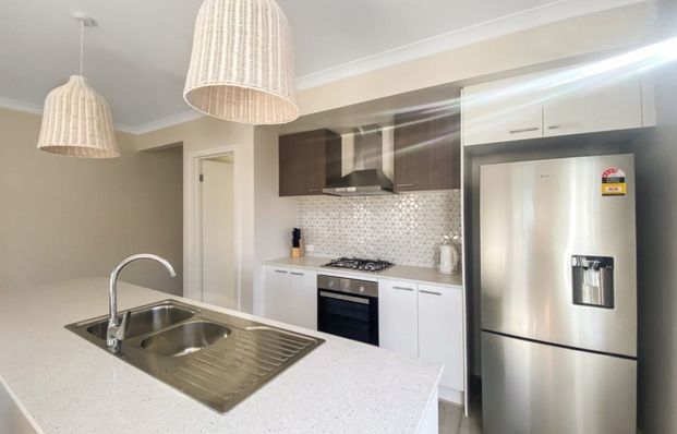 MODERN CO-LIVING PROPERTY - Photo 1