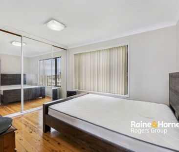 Low-Maintenance Two Bedroom Home - Photo 3