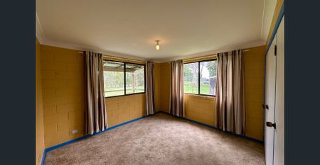 Lowset 3 Bedroom Family Home On 1 Acre - Photo 4