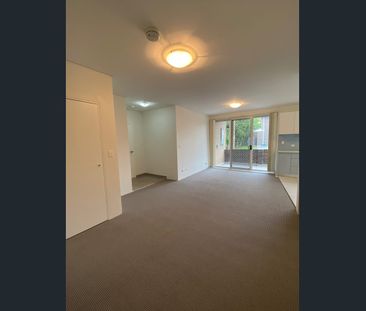 Stylish 2-Bedroom Unit in Prime Hornsby Location - Photo 2