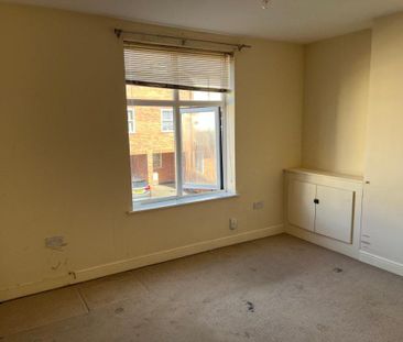 1 bedroom block of apartments to rent - Photo 5