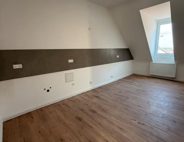 Zwei kernsanierte 3-Zimmer Dachgeschosswohnungen in Stadtlage von Celle - Photo 1