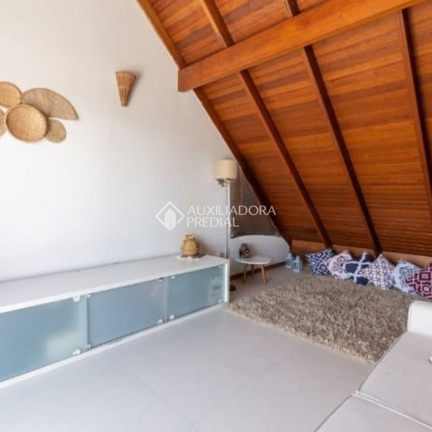 Casa com 3 quartos e 149m² para alugar em Vila Conceicao, Porto Alegre. - Photo 1