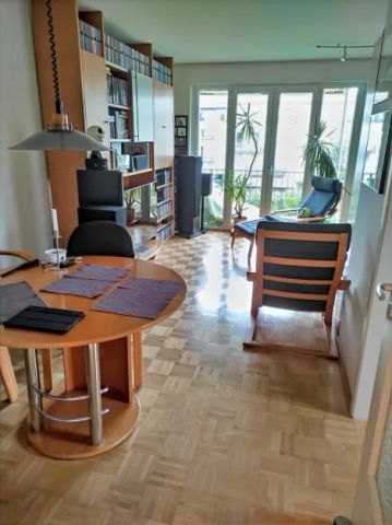 Großzügige 3-Zimmer-Wohnung in ruhiger Lage zum grünen Innenhof - Photo 3