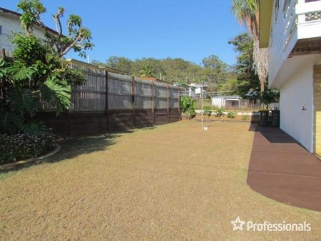 1/4 Bedsor Street, Kin Kora QLD 4680 - Photo 3