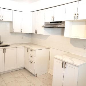 Renovated Condo-Style 4½ – Côte-des-Neiges - Photo 2