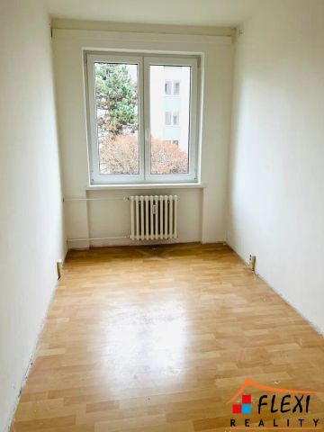 Pronájem prostorného bytu 3+1 se zasklenou lodžií, 83 m - Photo 5